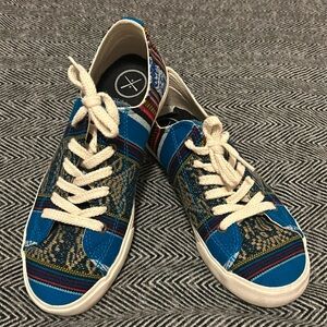 Inkkas Bluebird Low Top Sneakers